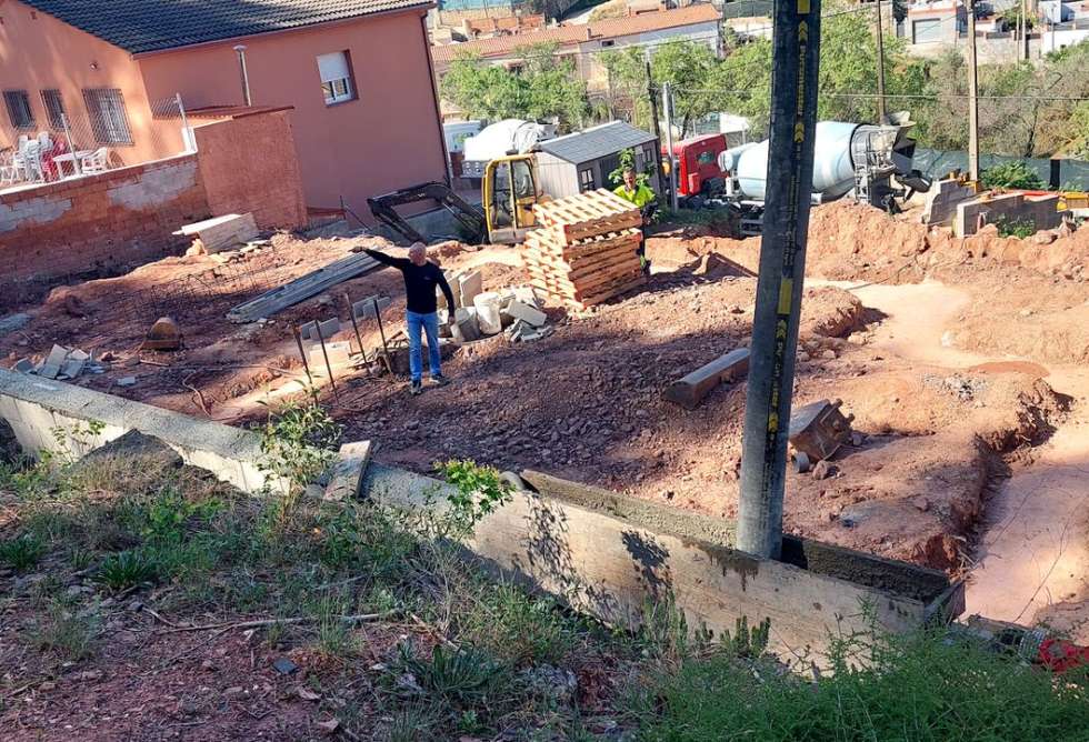 Vertido de hormigón en muros